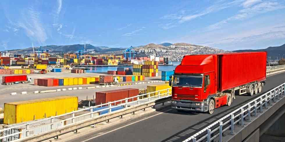 متى-يكون-الشحن-البرى-هو-الخيار-الأنسب؟